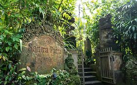 Santra Putra Guesthouse At Karja Art Space